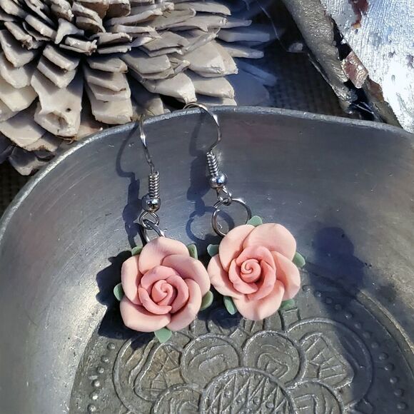 Handcrafted Fimo Polymer Clay Pink Rose Flower Bead Dangle Earrings - Picture 3 of 6